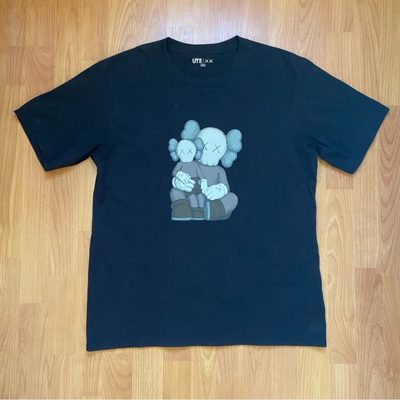 KAWS & Uniqlo Men’s Companion Multi Logo T-Shirt Size XL - Picture 1 of 7